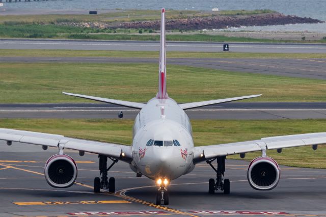 Airbus A330-300 (G-VINE)