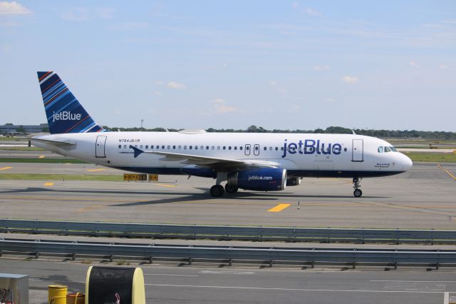 Airbus A320 (N784JB)