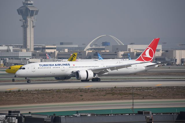 Boeing 787-9 Dreamliner (TC-LLT) - 10-13-24