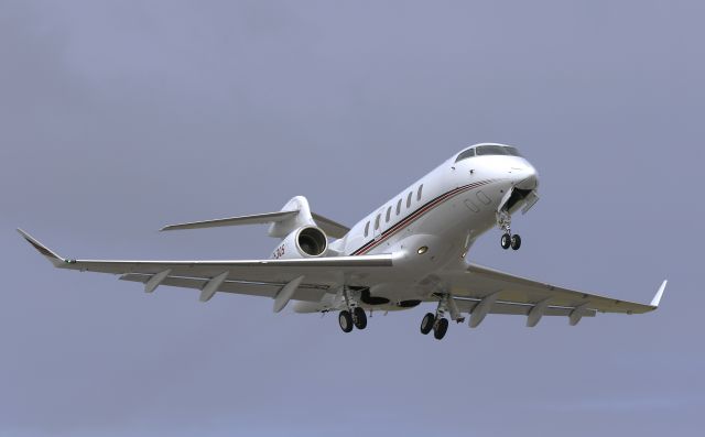Canadair Challenger 350 (N763QS)
