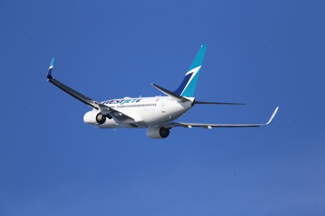 Boeing 737-700 (C-GWBN)