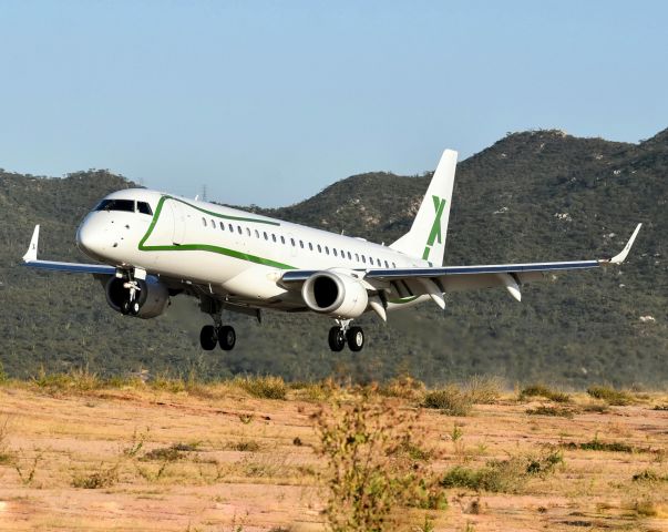 Embraer ERJ-190 (9H-FAB)