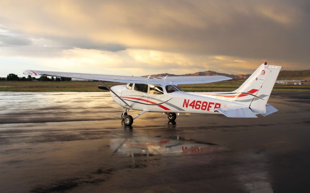 Cessna Skyhawk (N468ER)