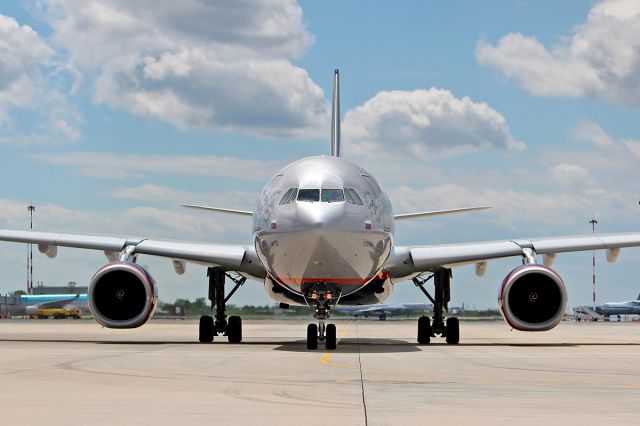 Airbus A330-300 (VQ-BMV)