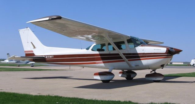 Cessna Skyhawk (N738TT)