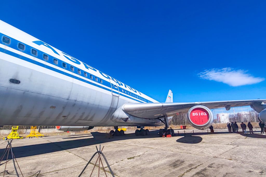 Ilyushin Il-87 (RA-86103)