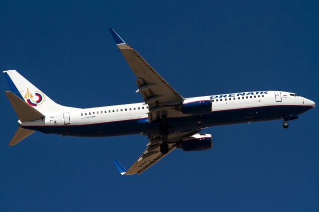 Boeing 737-800 (VQ-BJX)