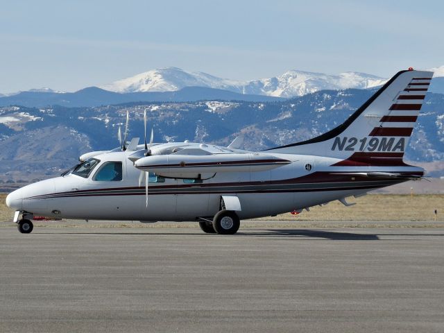 Mitsubishi MU-2 (N219MA)