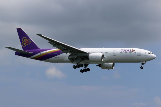 Boeing 777-200 (HS-TJR)