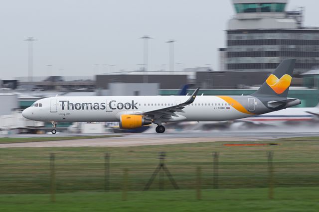 Airbus A321 (G-TCDC) - TCX2514 off to the sunshine of Egypt in Hurghada.