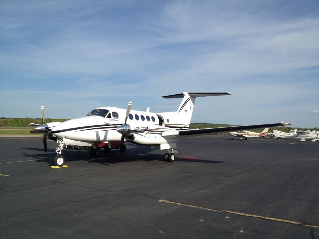 Beechcraft Super King Air 200 (N980GB)