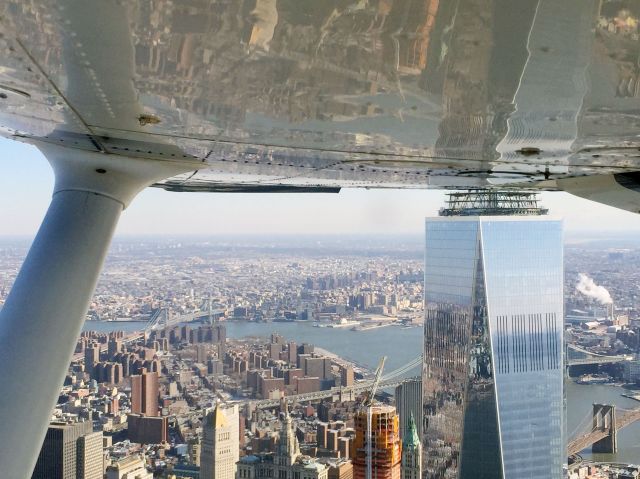 Cessna Skyhawk (N474EP) - Hudson River.