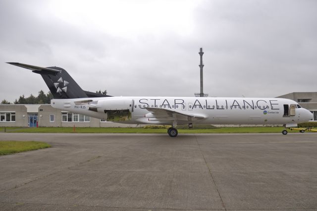 PH-RJS — - At Woendsrecht - this Fokker 100 will become D-AFKA - 2008-10-07.