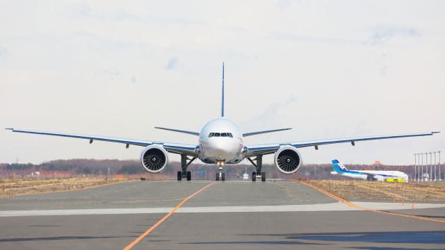 BOEING 777-300 (80-1111)