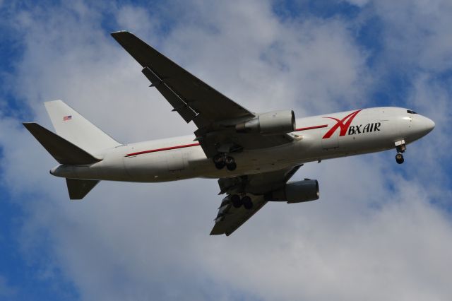 BOEING 767-200 (N774AX) - CARGO AIRCRAFT MANAGEMENT INC on final at KCLT - 10/8/18