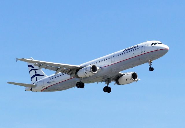 Airbus A321 (SX-DVZ) - Landing on runway 27R on Jul 4, 2019.