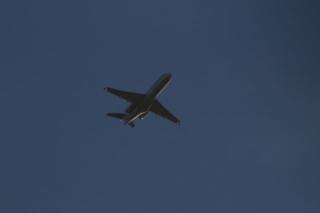 Embraer 170/175 (PH-WXA) - Fokker 70, KLM Cityhopper, flies above Nieuwkoop and going to land on Aalsmeerbaan at Schiphol. The origin of the flight Dusseldorf (Germany).