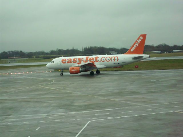 Airbus A319 (G-EZGD)