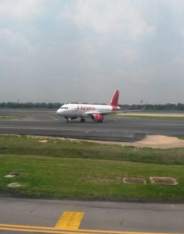 Airbus A319 (N703AV) - FROM Intl de El Salvador (SAL/MSLP) 29-03-2016