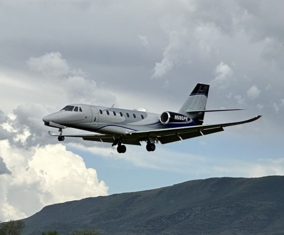 Cessna Citation Sovereign (N680PE)