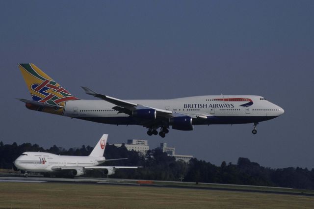 Boeing 747-400 (G-CIVP) - Short Final at Narita Intl Airport Rwy16R on 1998/11/23