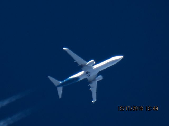 Boeing 737-900 (N237AK)