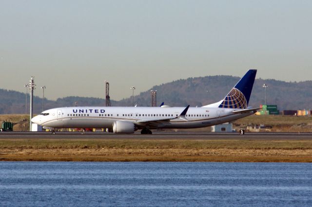 Boeing 737 MAX 9 (N47505) - United B737 MAX 9 returned to BOS on 4/4/21 operating a flight to Denver.