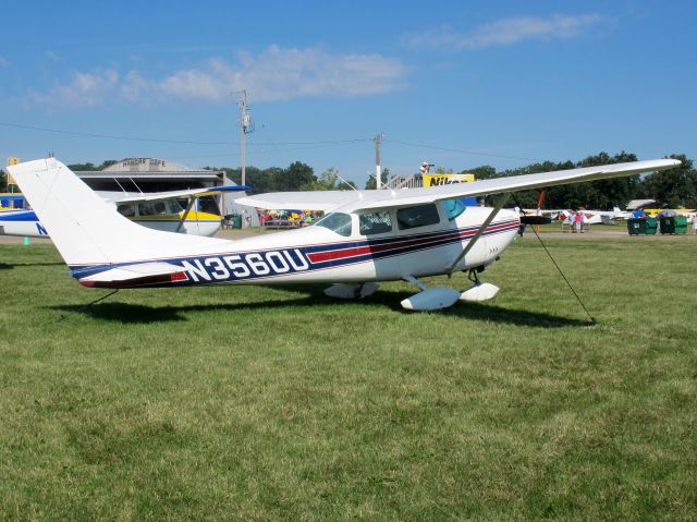 Cessna Skyhawk (N3560U) - Oshkosh 2013!