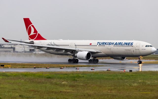 Airbus A330-300 (TC-JNS)