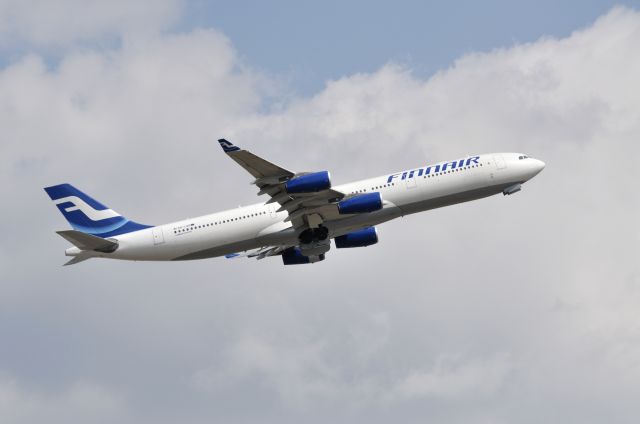 Airbus A340-300 (OH-LQD) - 2010/3/14