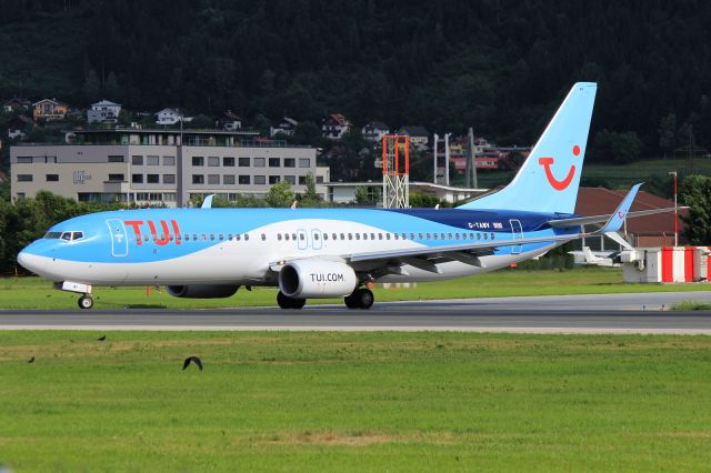 Boeing 737-800 (G-TAWV)