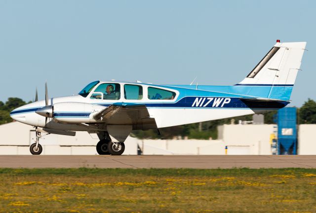 Beechcraft 55 Baron (N17WP)