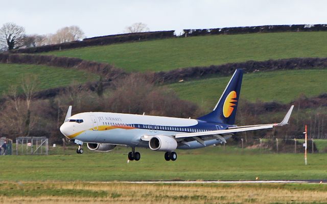 Boeing 737-800 (VT-JGF) - jet airways b737-8fh vt-jgf landing at shannon from tbilisi 19/3/19.