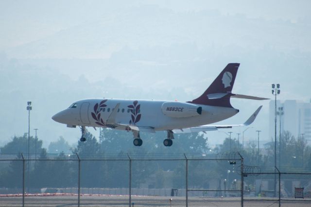 Dassault Falcon 2000 (N883CE)