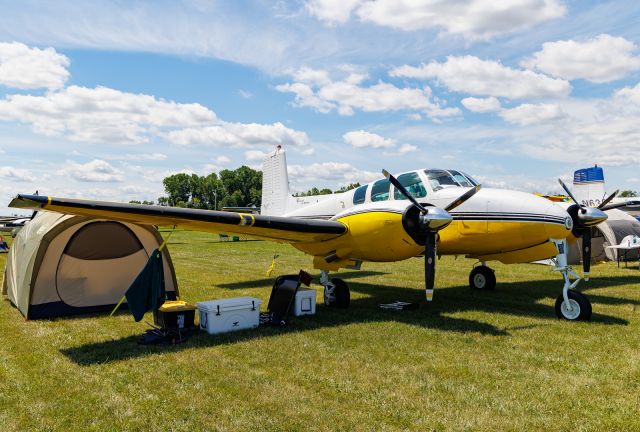 Beechcraft Twin Bonanza (N22BX)