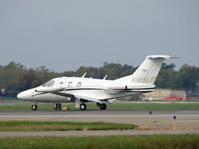 Eclipse 500 (N105LB)