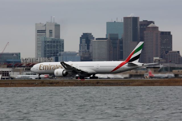 BOEING 777-300ER (A6-ECO)