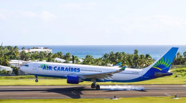 Airbus A330-300 (F-OFDF) - Air Caraibes landing at TNCM