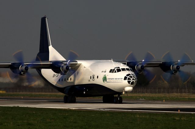 Antonov An-12 (UR-CAF)