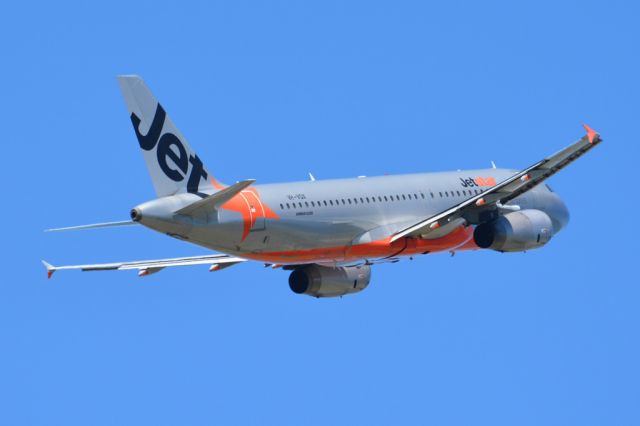 Airbus A320 (VH-VQX) - Getting airborne off runway 023 and heading off to an interstate destination. Thursday 6th March 2014.