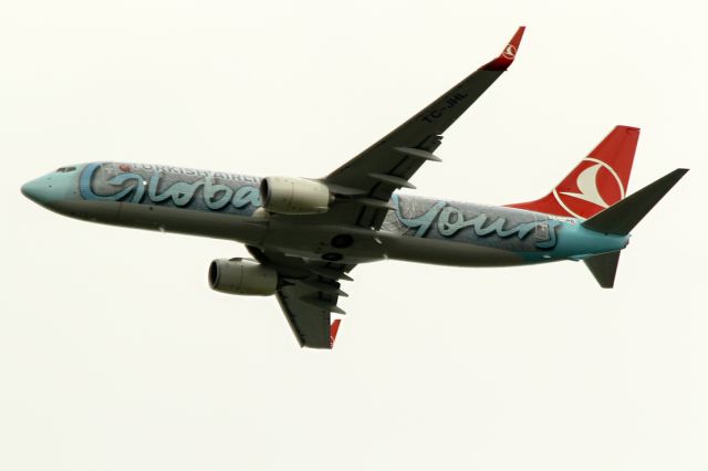 Boeing 737-800 (TC-JHL) - 15/06/2012