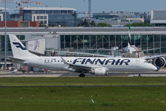 Embraer ERJ-190 (OH-LKE) - WAW SPOTTING