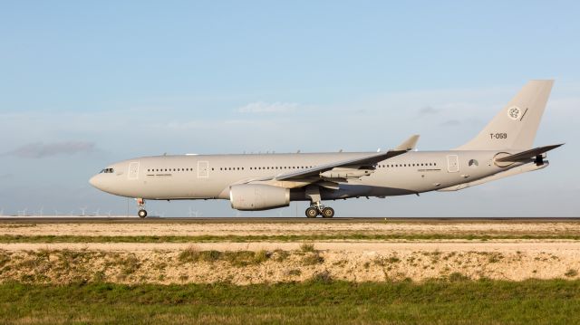 Airbus A330-200 (T059)