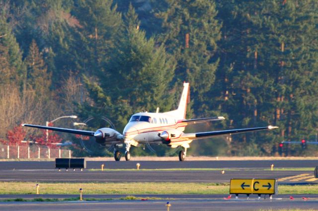 Beechcraft King Air 90 (N85TB)