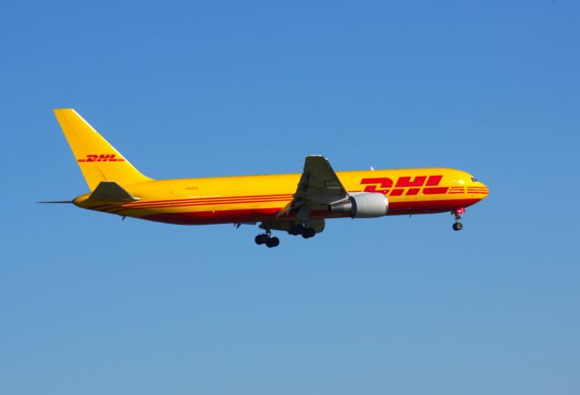 N765CK — - Short Final. Kalitta Air for DHL. Bringing to goods. 