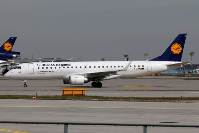 Embraer ERJ-190 (D-AECI)