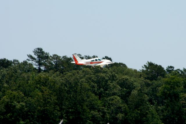 Beechcraft 55 Baron (N818RM)