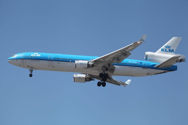 Boeing MD-11 (PH-KCD) - ON FINAL