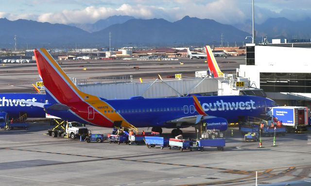 Boeing 737-800 (N8657B) - Southwest Airlines Boeing 737-8H4(WL) N8657B in Phoenix