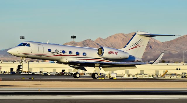 Gulfstream Aerospace Gulfstream IV (N917VZ) - N917VZ Gulfstream Aerospace G-IV-X Gulfstream G450 (cn 4198)  - Las Vegas - McCarran International (LAS / KLAS) USA - Nevada, January 10, 2012 Photo: Tomás Del Coro